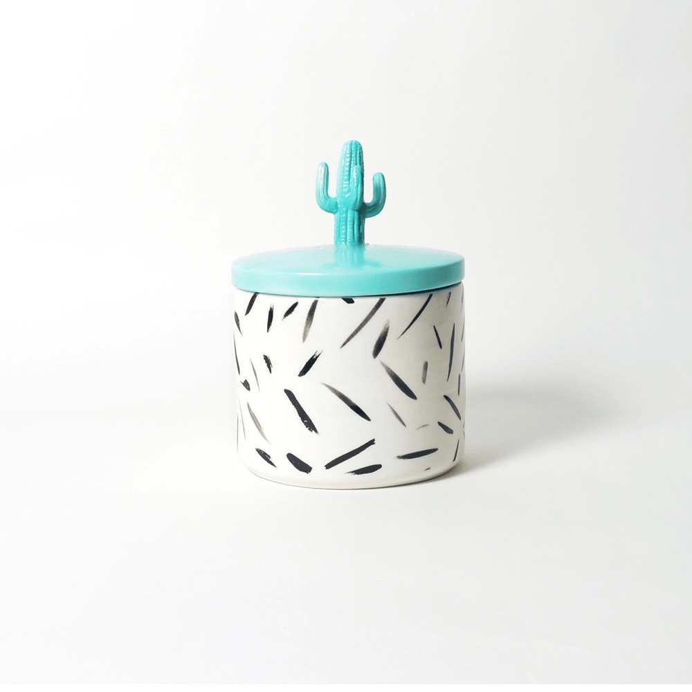 NWT imm Desert Oasis Cactus Black & White Canister with Green Cactus top